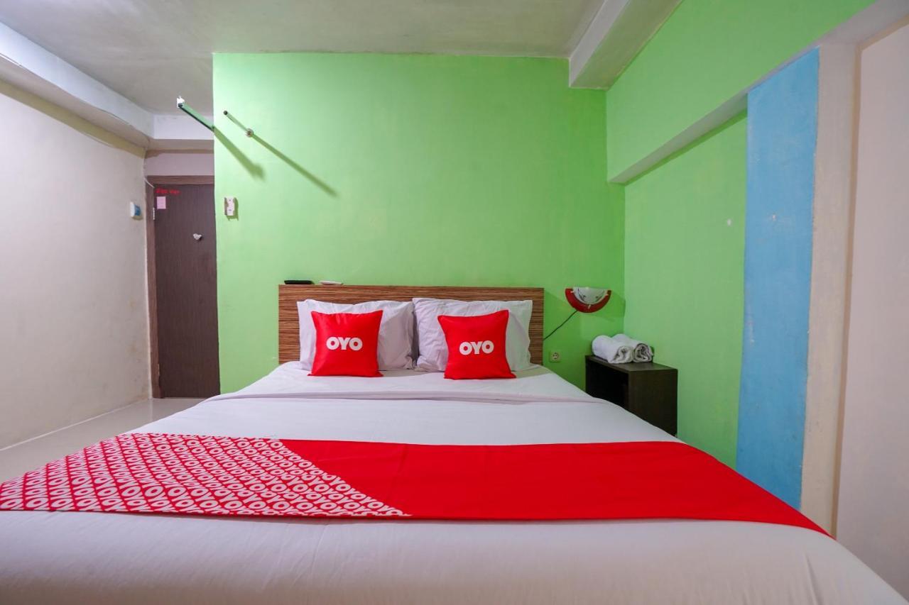Oyo 1495 Hotel Lendosis Palembang Extérieur photo