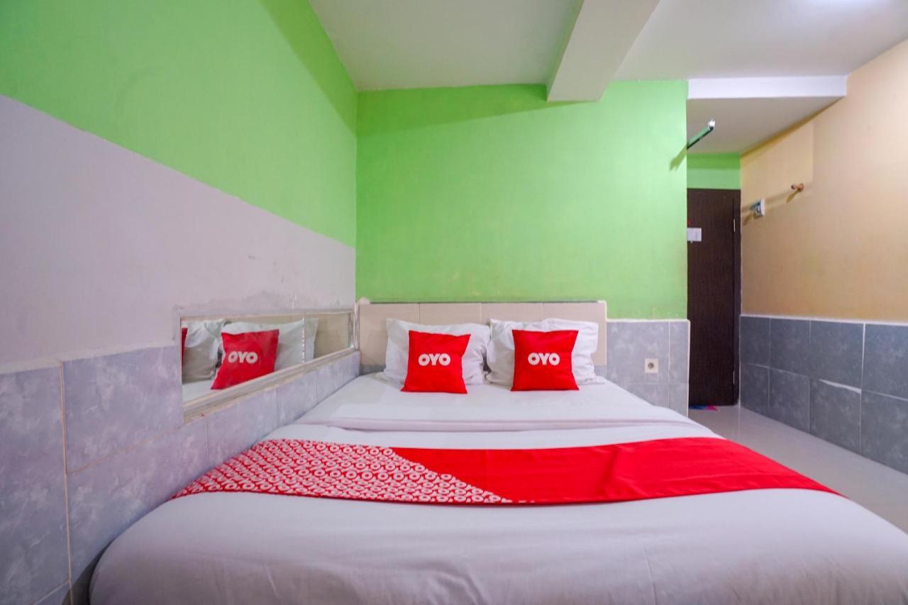 Oyo 1495 Hotel Lendosis Palembang Extérieur photo