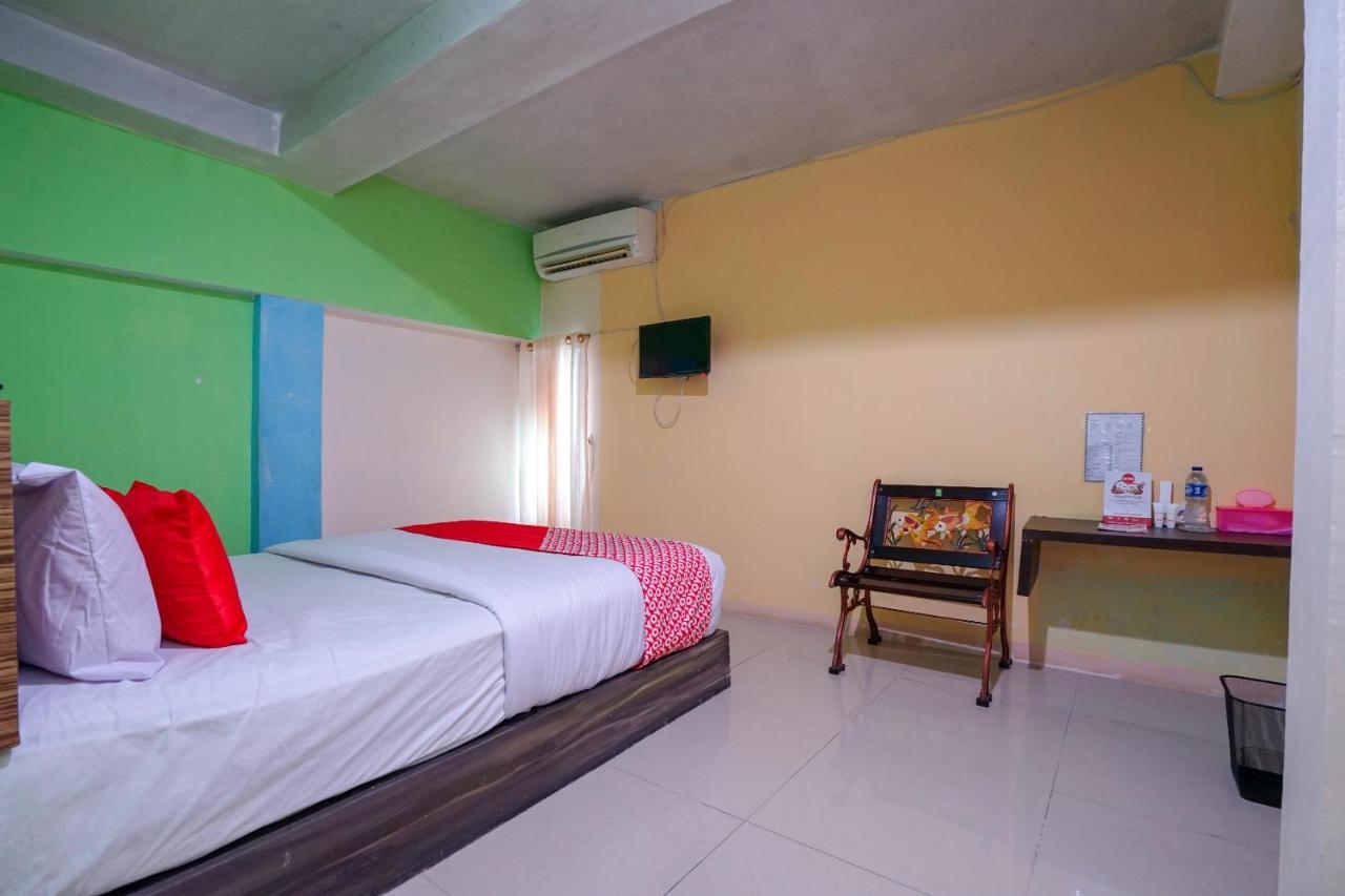 Oyo 1495 Hotel Lendosis Palembang Extérieur photo