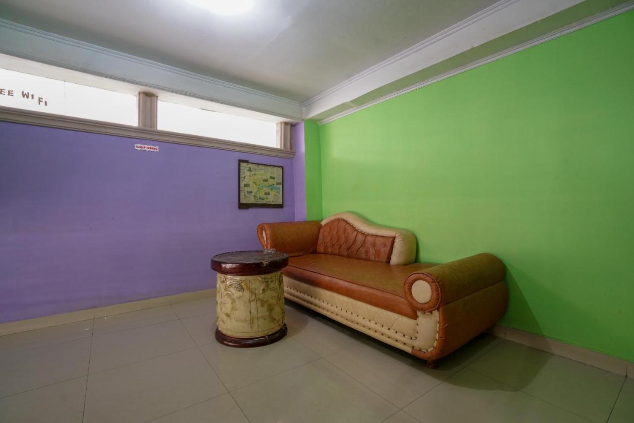 Oyo 1495 Hotel Lendosis Palembang Extérieur photo